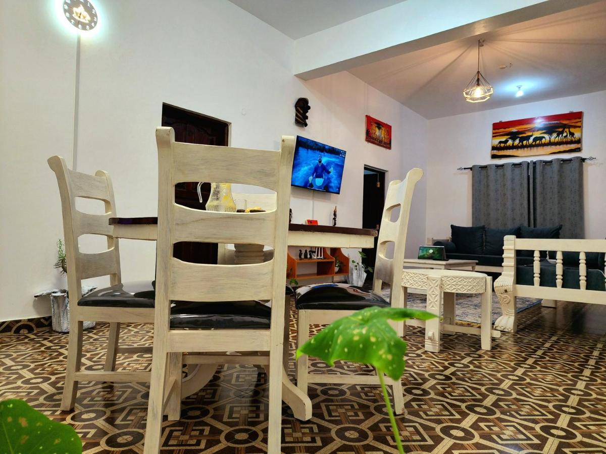 Ocean Breeze Homes Watamu 3 Bedroom Free Wi-Fi And Parking Zewnętrze zdjęcie